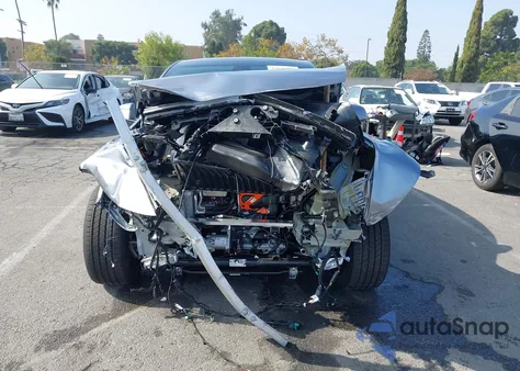 2026 Tesla Model Y Long Range Dual Motor All-Wheel Drive/Long Range Launch Series z USA, uszkodzony, nr VIN 7SAYGDEE6TF459276